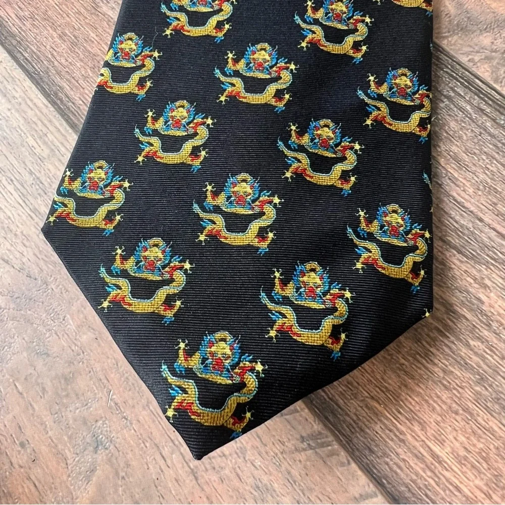 Chinese Dragon Houston Museum of Natural Science Elegant Black and Gold Silk Tie